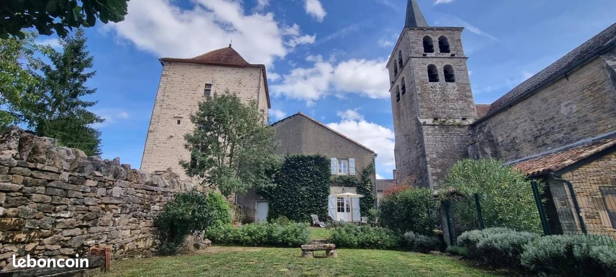 Maison 6 pièces 124 m² · à Puylagarde · 124 m² · 245 000 €
