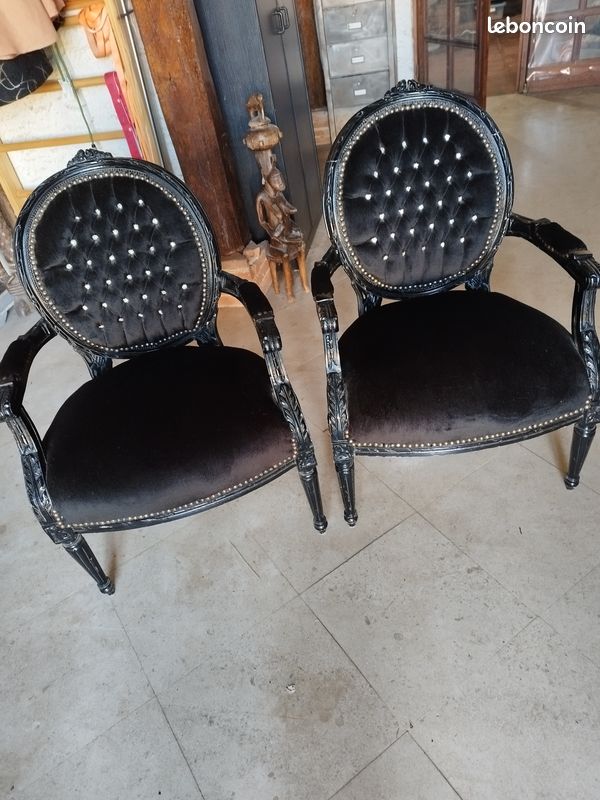 Fauteuil de style (image 1)