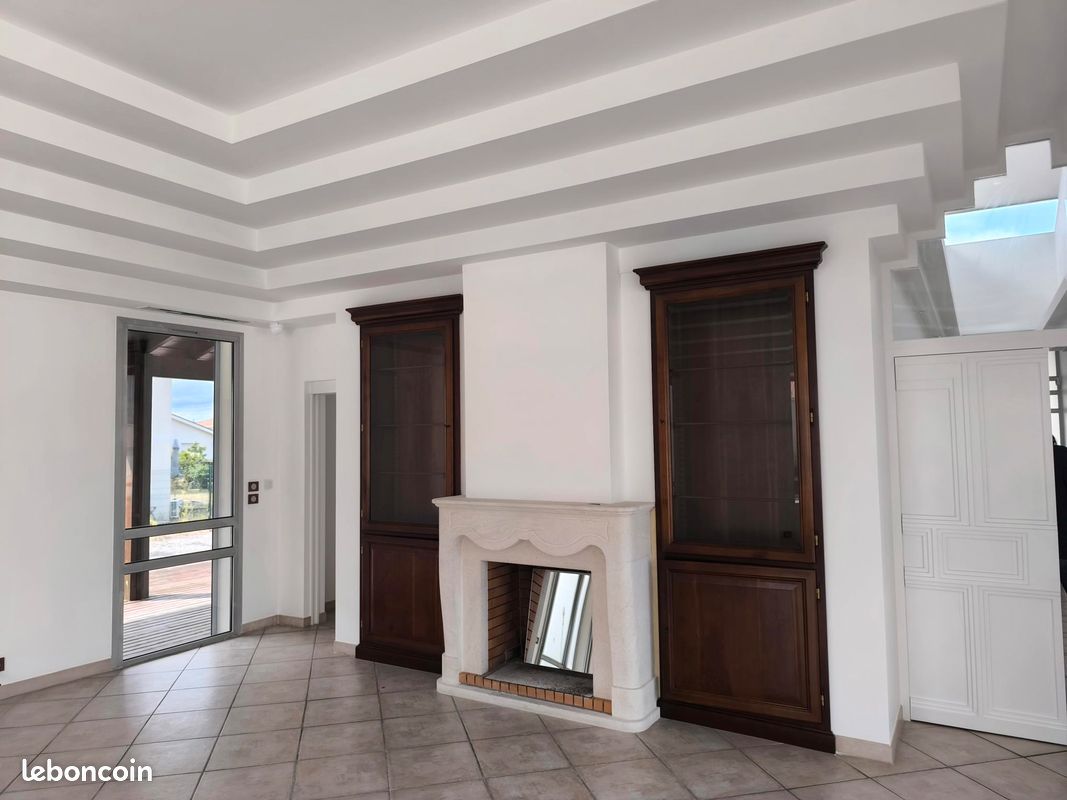 Maison a louer villenave-d'ornon - 5 pièce(s) - 202 m2 - Surfyn