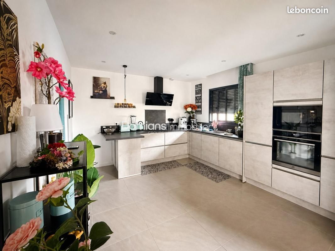 Appartement 4 pièces 121 m² · à Perpignan · 121 m² · 235 000 €