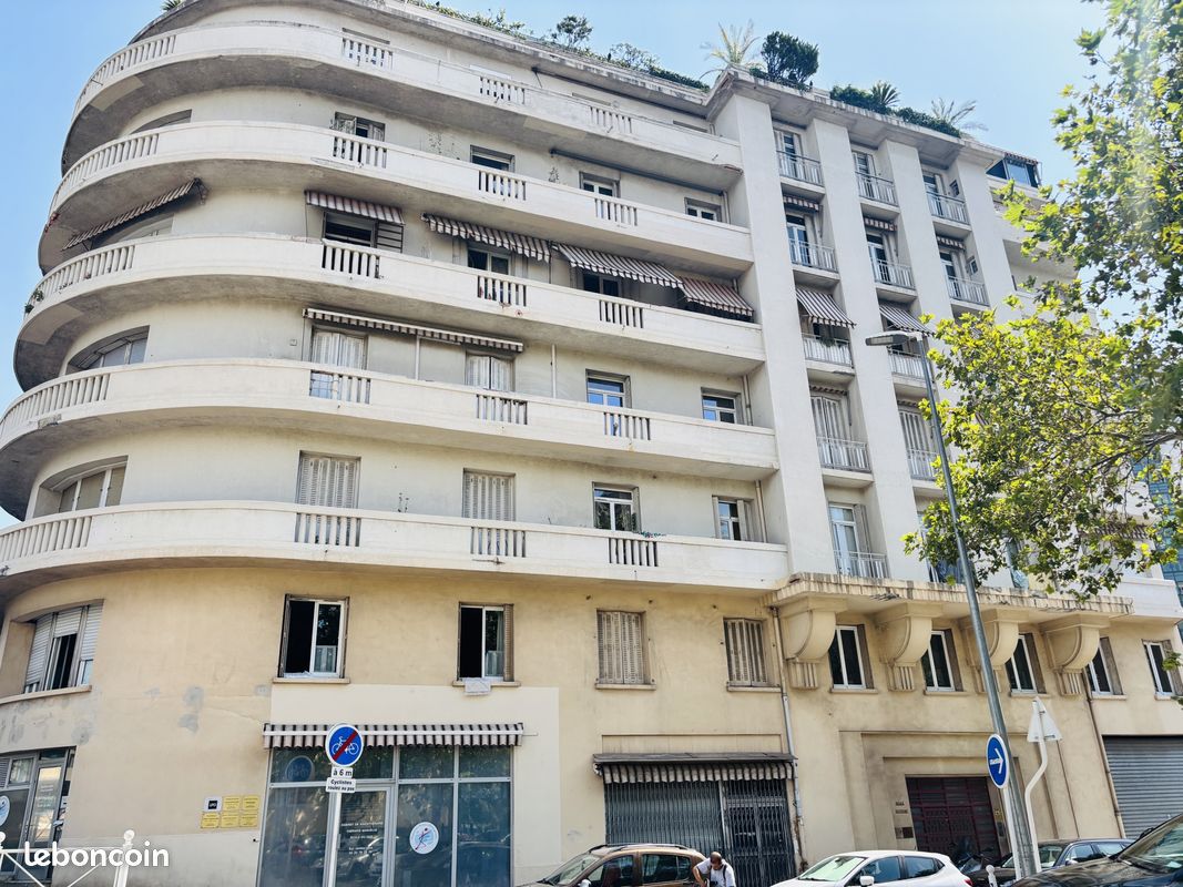 Appartement 4 pièces 96 m² · à Toulon · 96 m² · 140 000 €