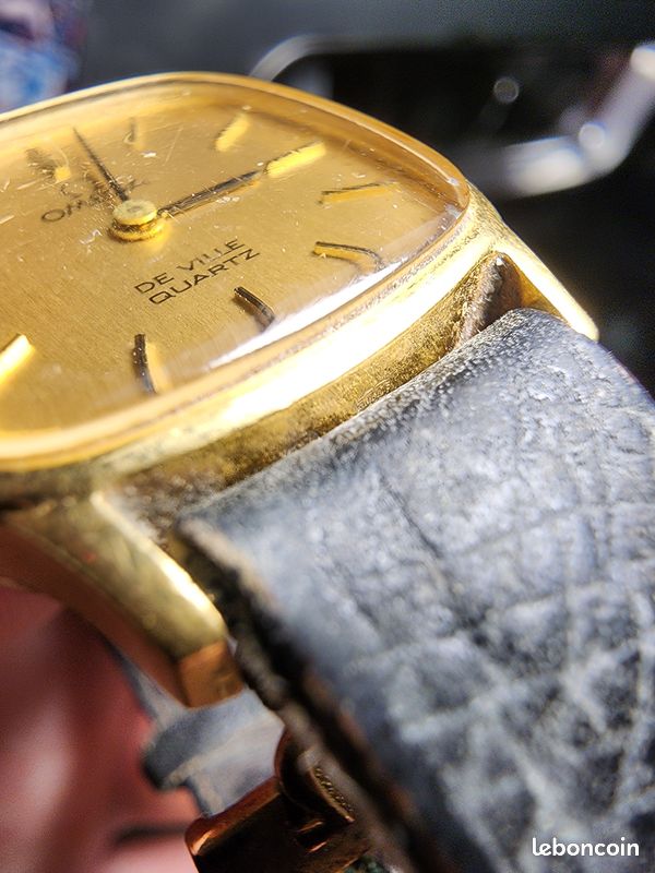 Omega De Ville Quartz vintage or 18k 750 boîtier coussin fonctionnelle (image 14)