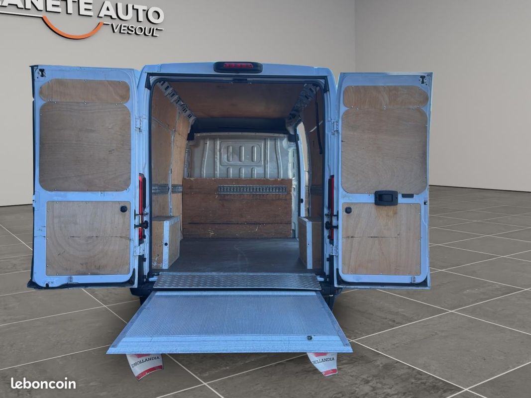 PEUGEOT BOXER Asphalt 335 L3H2 2.2 BlueHDi S&S - 120 - FOURGON TOLE. Hayon Elévateur hydraulique (image 15)