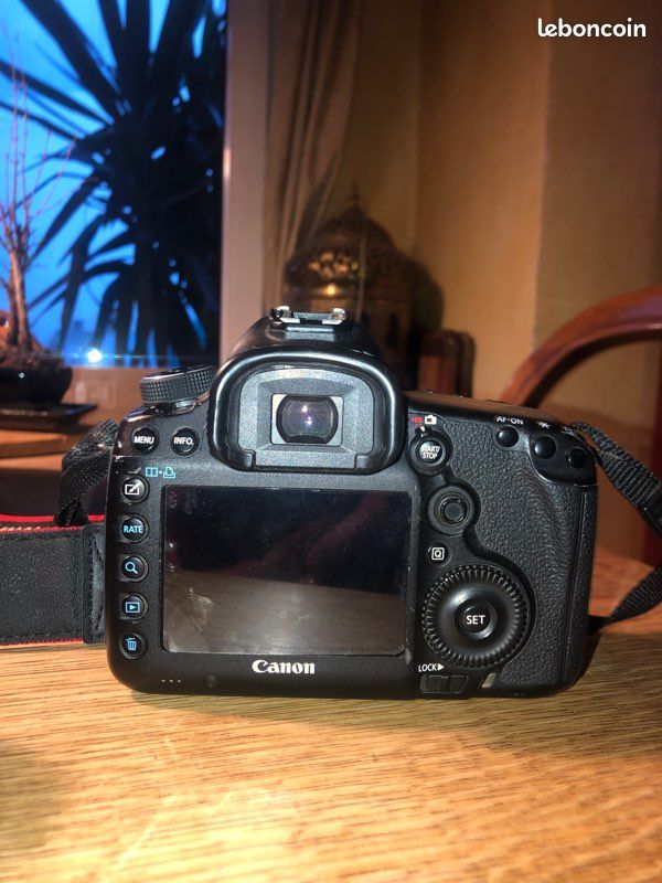 Canon (image 3)