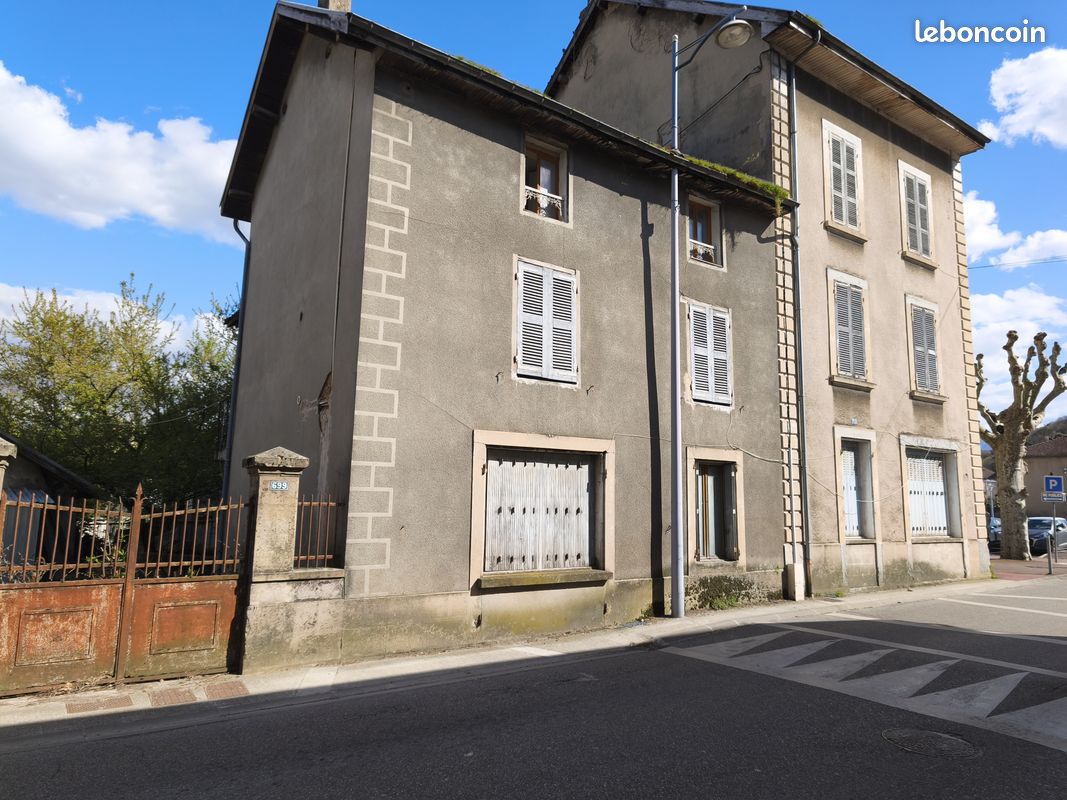 Immeuble 240 m² · à Renage · 240 m² · 240 000 €