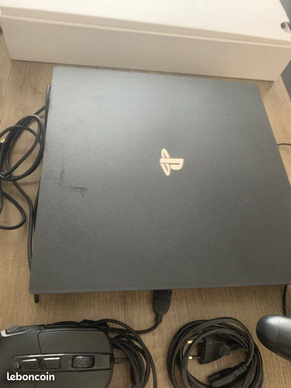 Playstation 4 Slim (image 6)