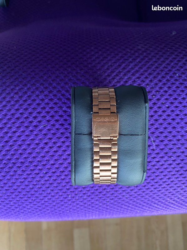 Montre casio or et or Gold (image 3)