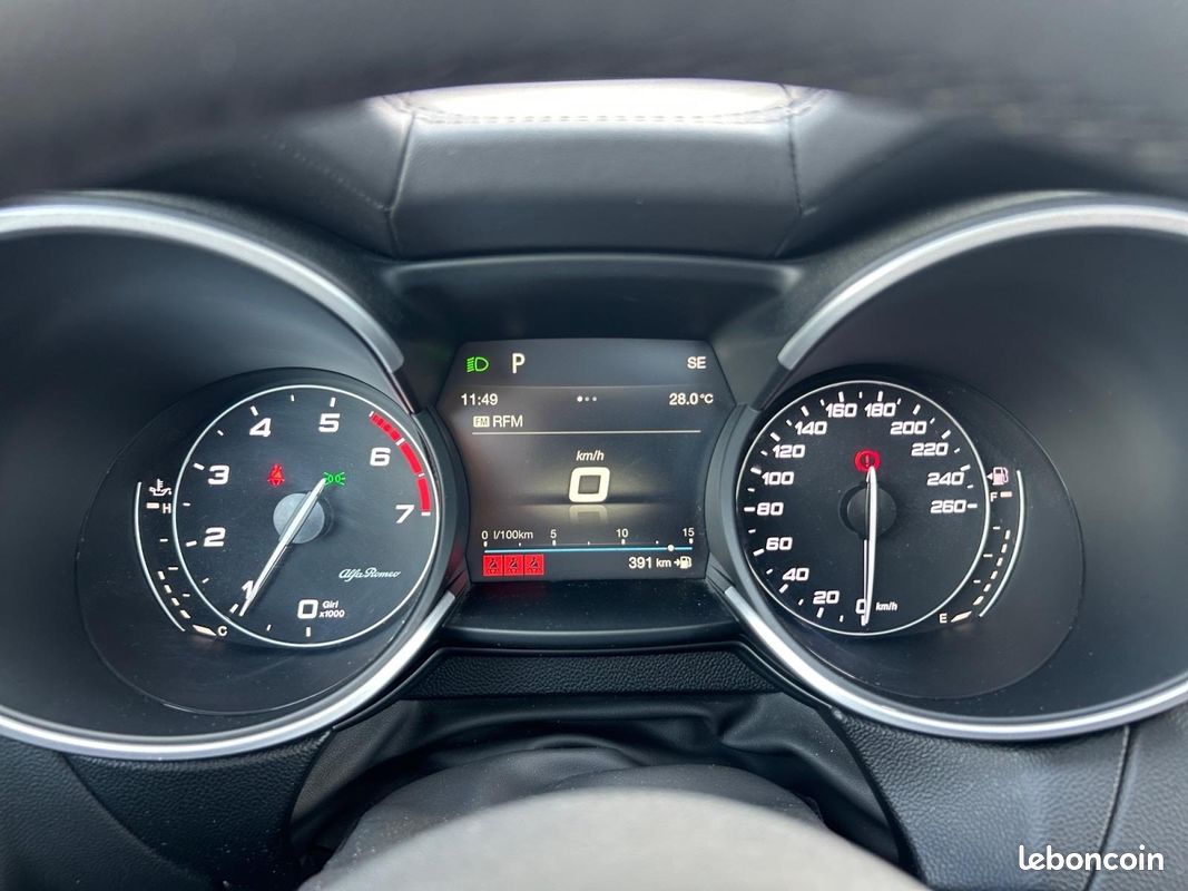ALFA ROMEO STELVIO 2.0T 280 TURISMO Q4 AT 280Ch Garantie 12 mois 99700 kms (image 11)