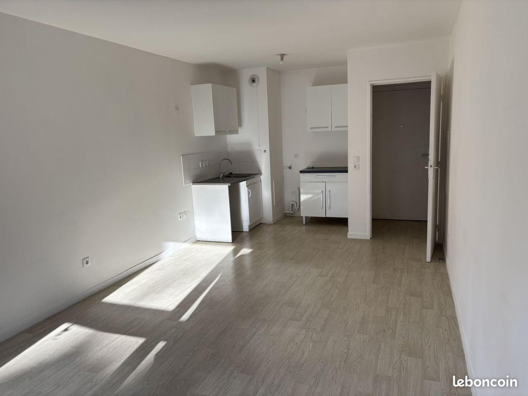 Appartement 1 pièce 30 m² · à Argenteuil · 30 m² · 825 €/mois