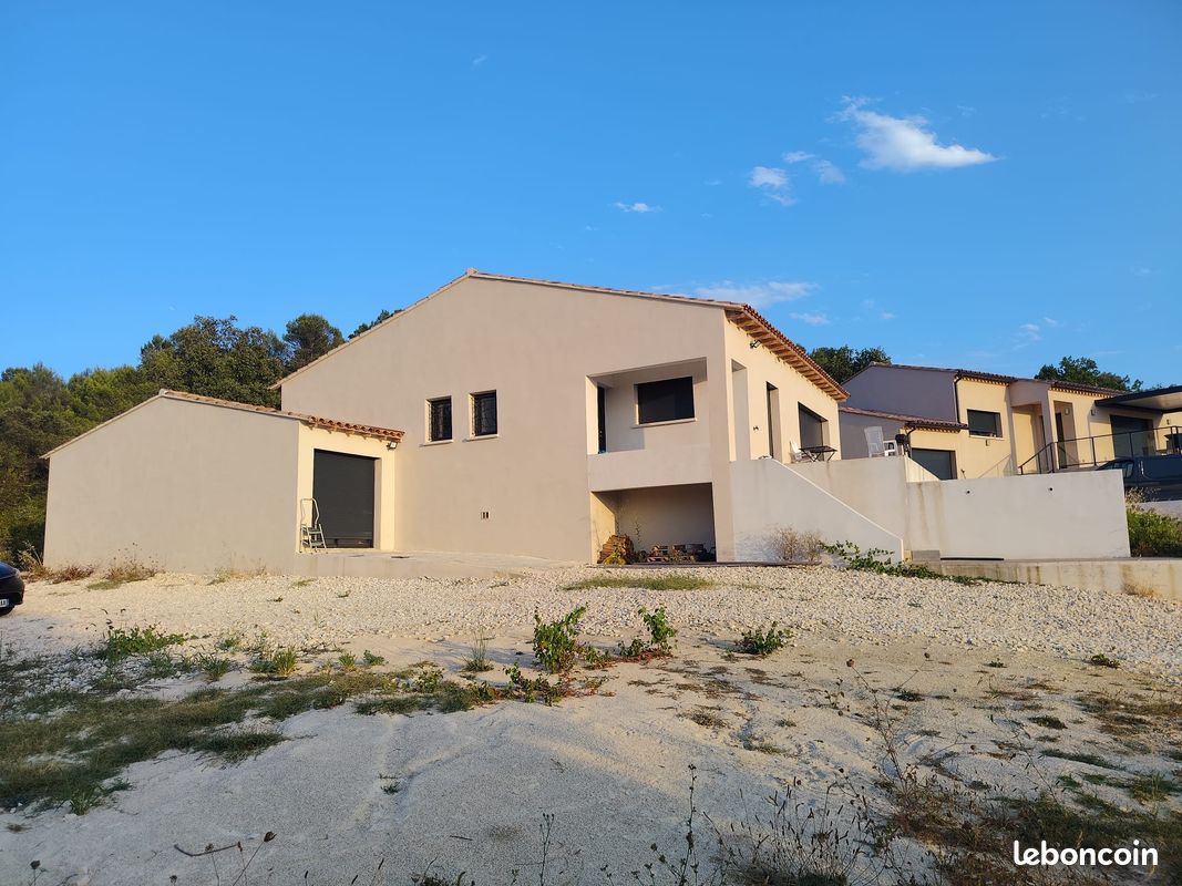 Maison 5 pièces 120 m² · à La Calmette · 120 m² · 1 800 €/mois