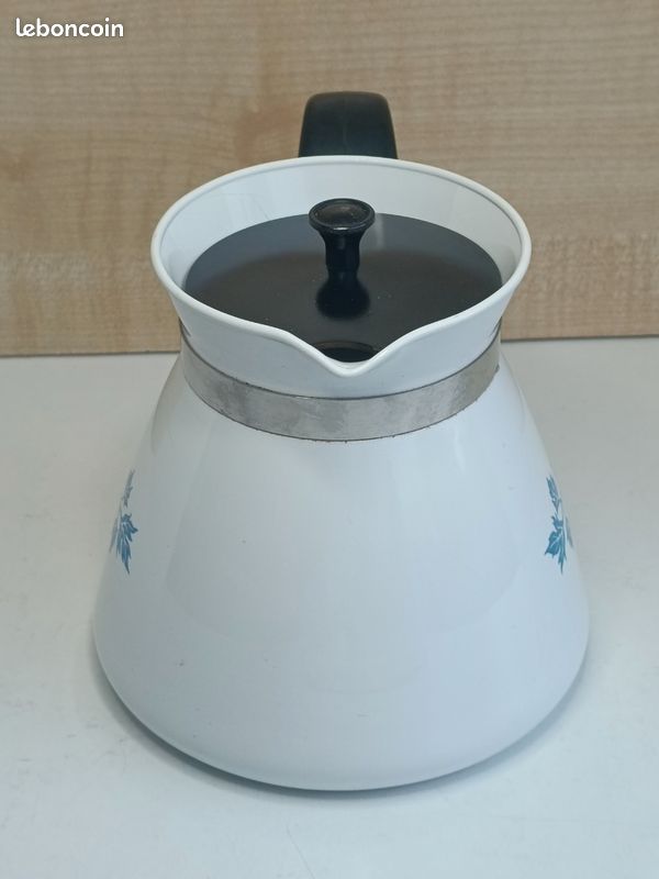 Verseuse / théière vintage en vitro-porcelaine de Villeroy & Boch modè