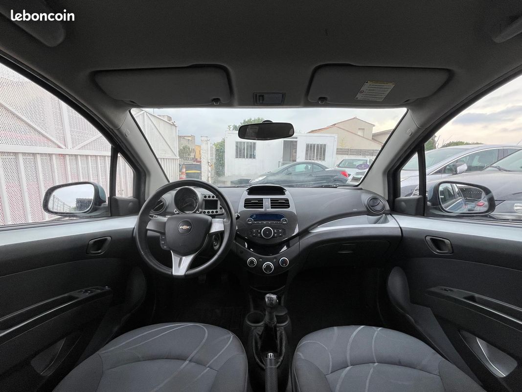 CHEVROLET Spark 1.2 i 16V 81 cv * Finition LT / Clim / Détecteur d'obstacle arrière (image 3)
