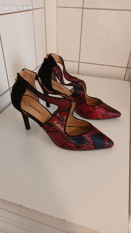 À vendre plusieurs chaussures. Femmes (image 7)