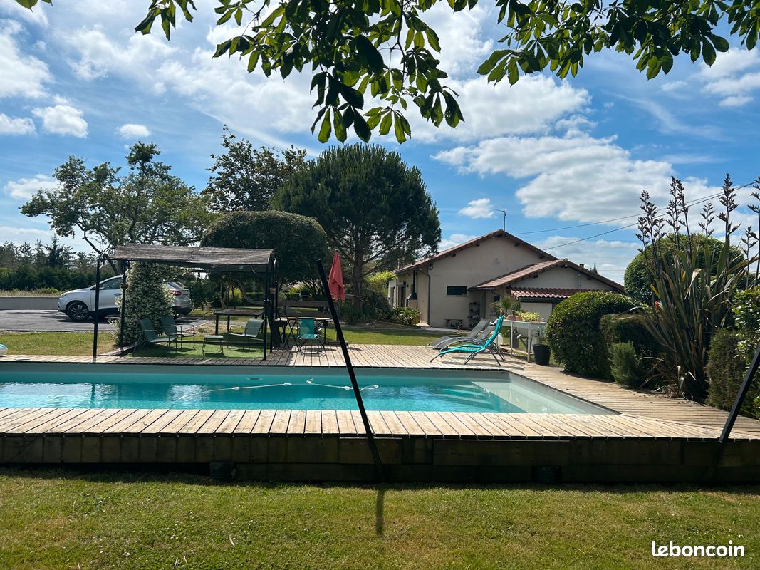 Maison 7 pièces 207 m² · à Nogaro · 207 m² · 430 000 €