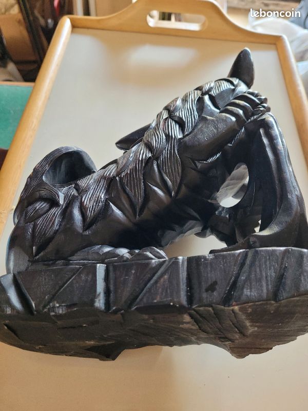 Statuette de dragon en ébène noir (image 3)