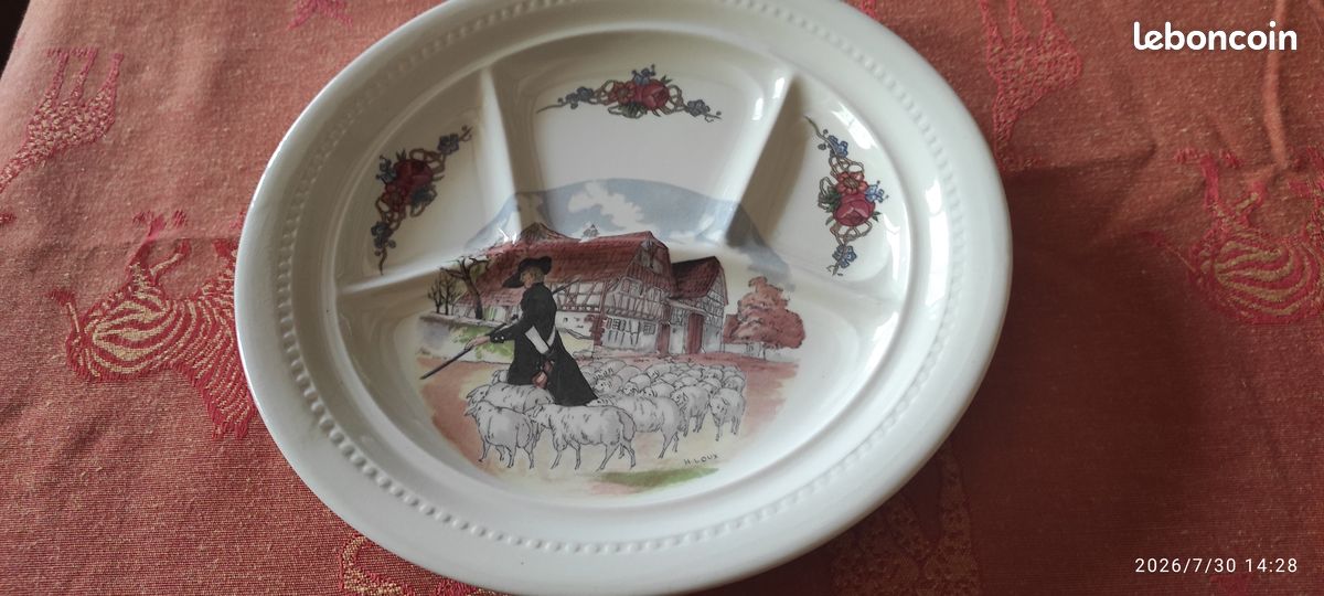 A l'unité: Assiettes ALSACIENNES anciennes à FONDUE, RACLETTE (ou crudités) "Atelier d'Art de Lorraine SARREGUEMINES-France" / NANOU68 (image 3)