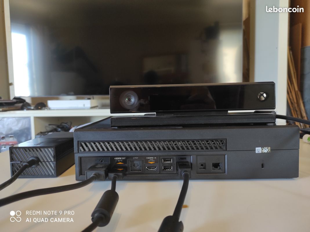 Console Xbox one 500Go avec kinect + 2 manettes+3 Jeux (image 4)
