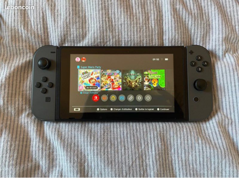 Nintendo Switch (image 2)