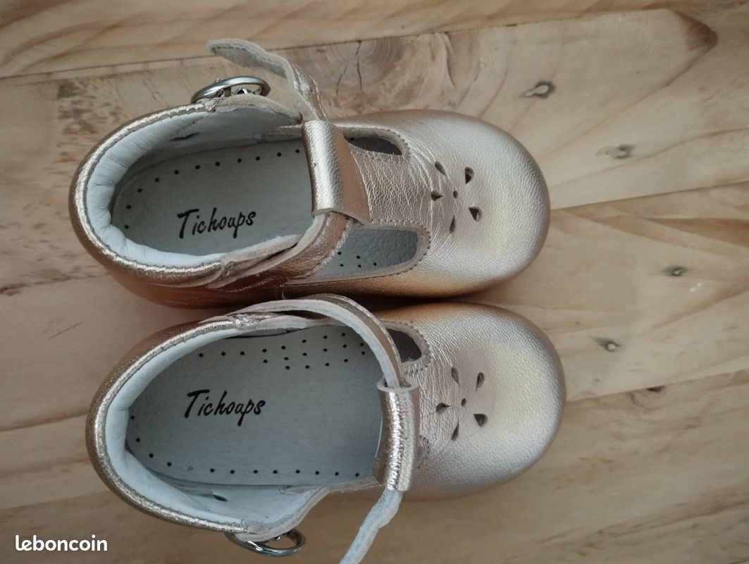 Chaussures bébé pointure 20 Chaussures