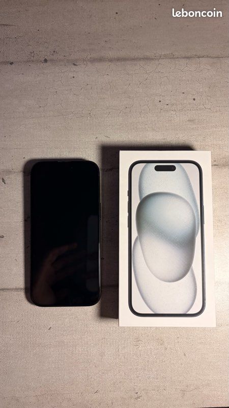 IPhone 15 bon état (image 2)