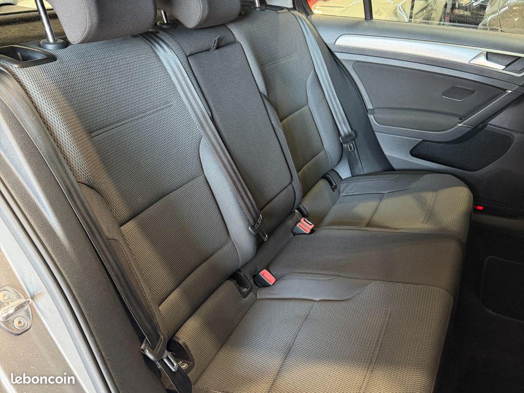 VOLKSWAGEN GOLF 1.6 TDI 110 FAP Lounge (image 26)