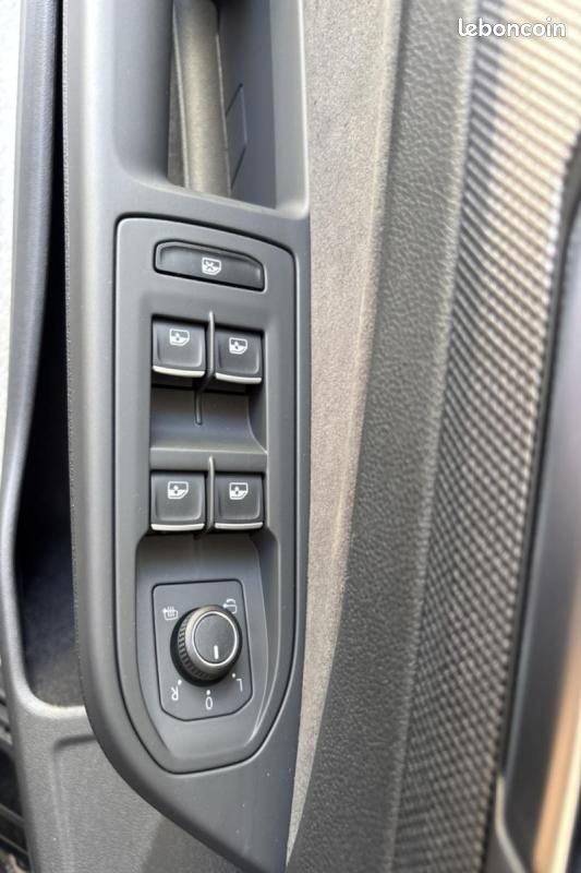 Volkswagen Golf E-TSI 150 DSG R-LINE T.O 360 -28% (image 12)