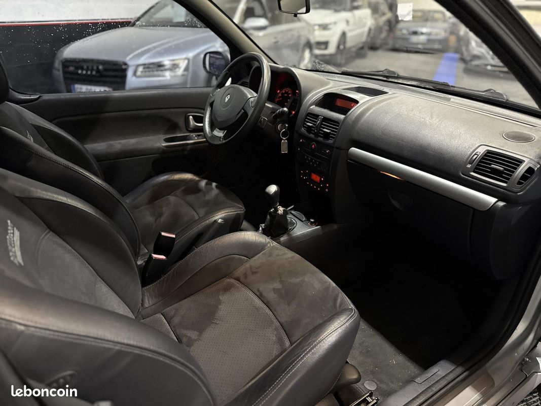RENAULT CLIO RS 2.0i 16V 172ch - Garantie 3 MOIS (image 19)
