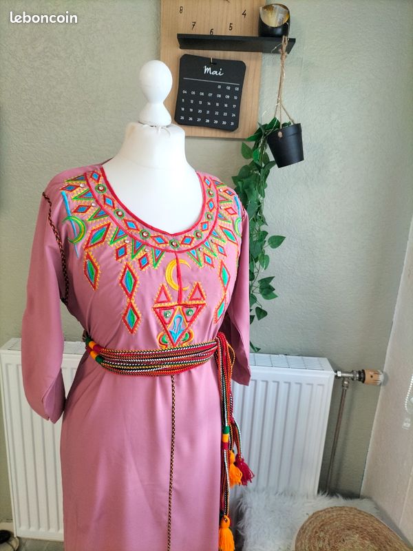 Robe kabyle berbère traditionnelle femme (image 3)