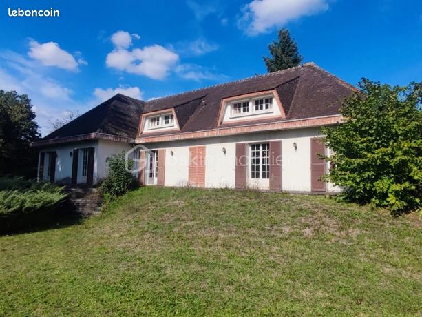 Maison 10 pièces 240 m²