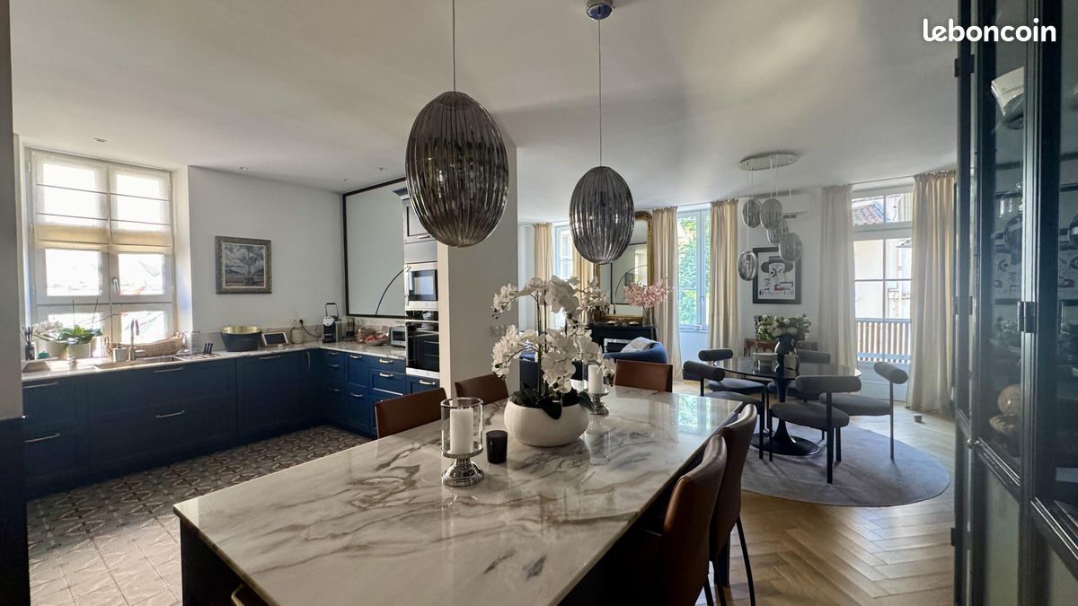Appartement 7 pièces 159 m² · à Mont-de-Marsan · 159 m² · 395 000 €