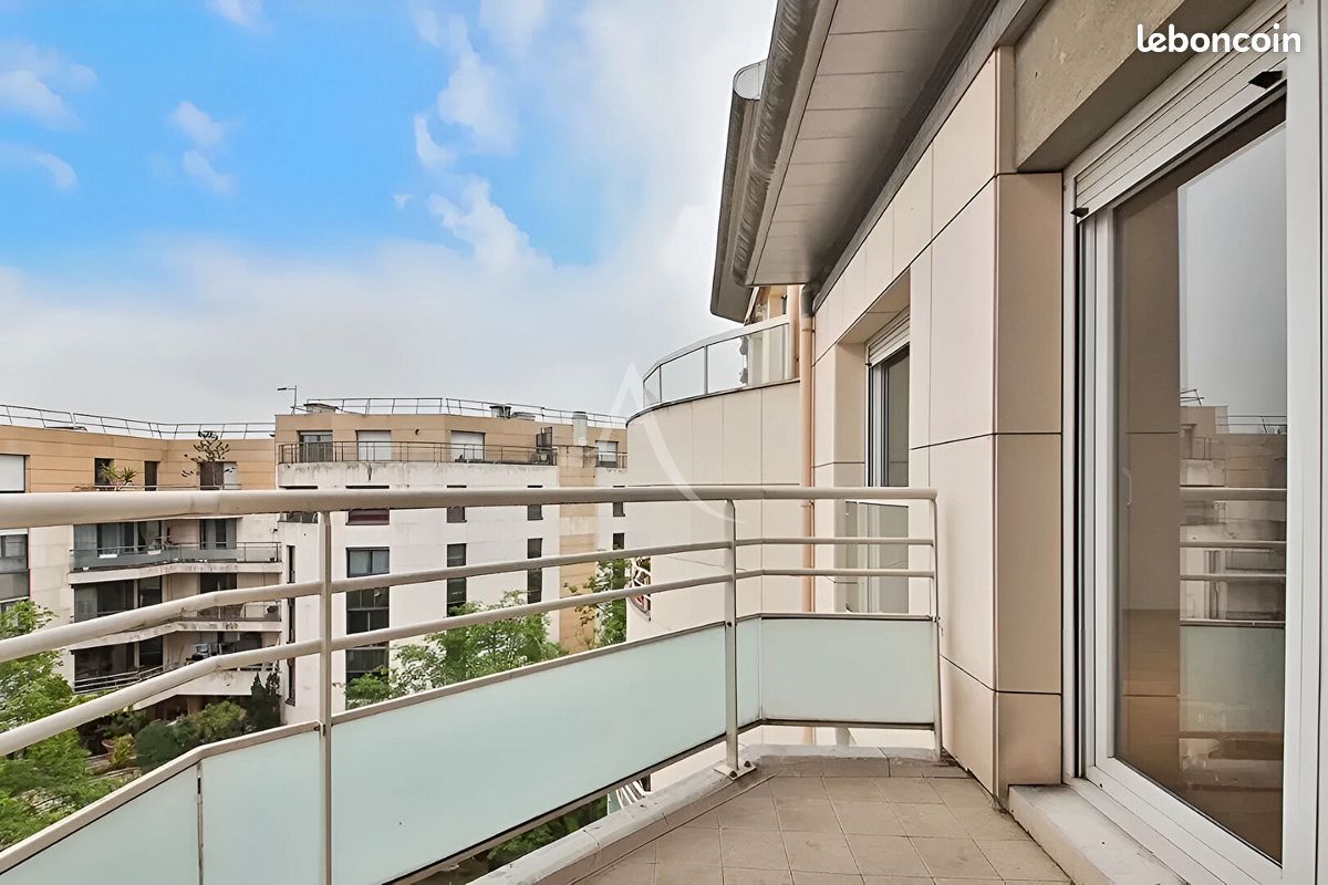 Appartement 4 pièces 106 m² · à Suresnes · 106 m² · 711 000 €