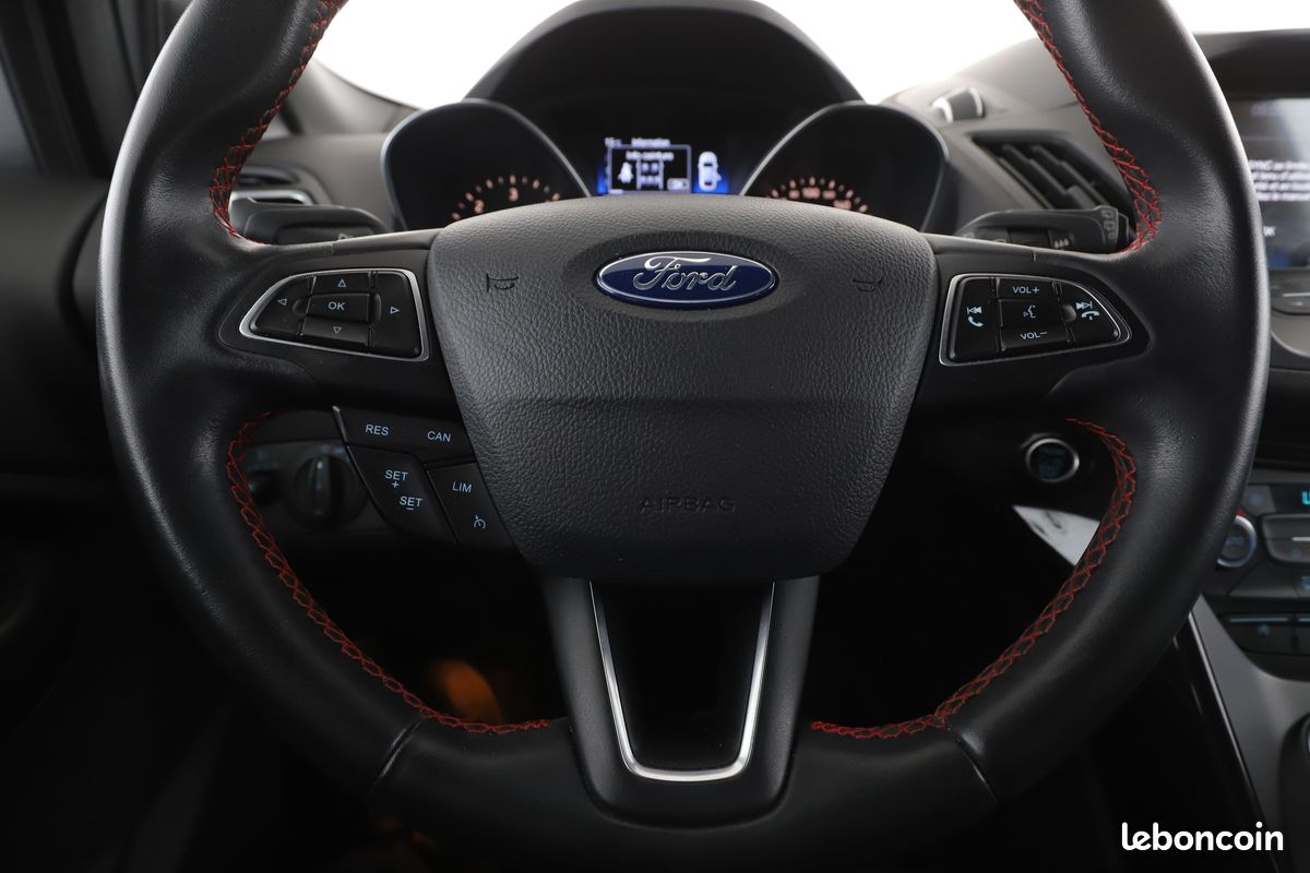 Ford Kuga 1.5 TDCi ST Line 4x2 120 ch (image 16)