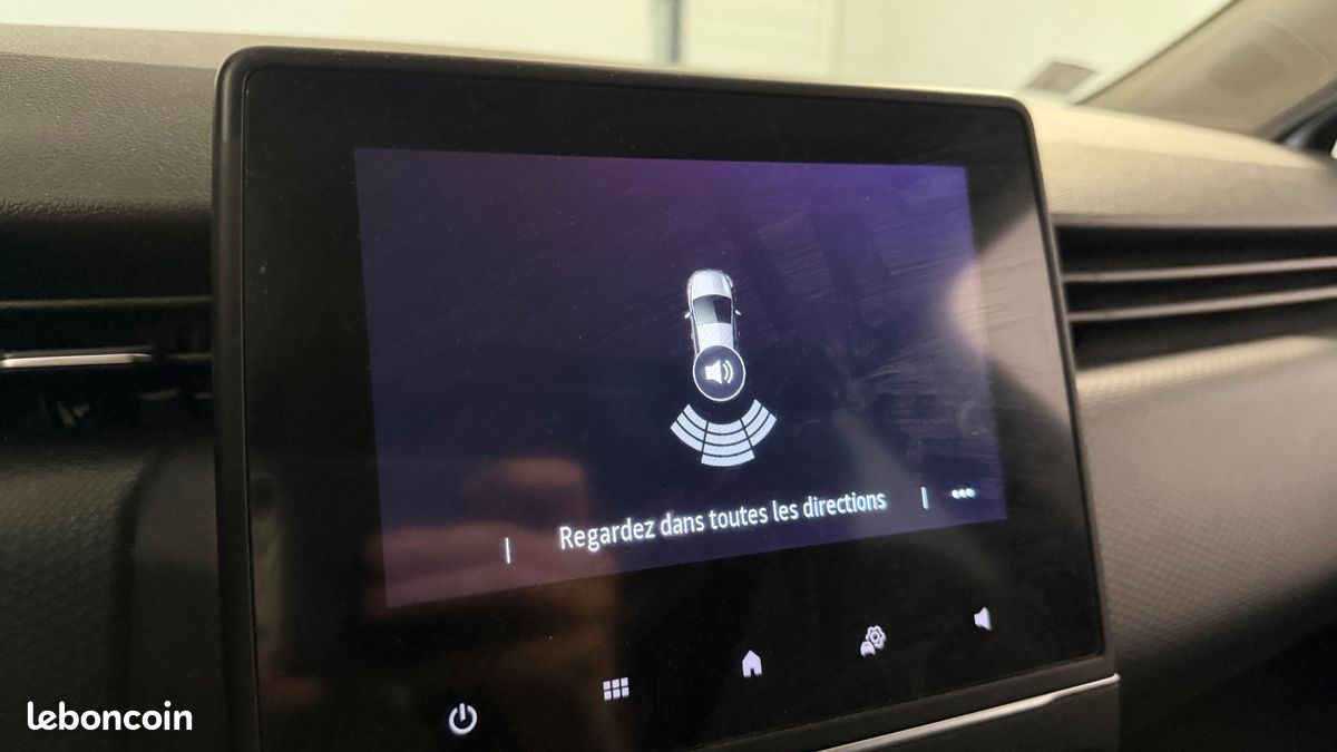 RENAULT CLIO 1.5 BLUEDCI 85ch BUSINESS - ENTRETIEN A JOUR - CARPLAY - 2EME MAIN (image 16)