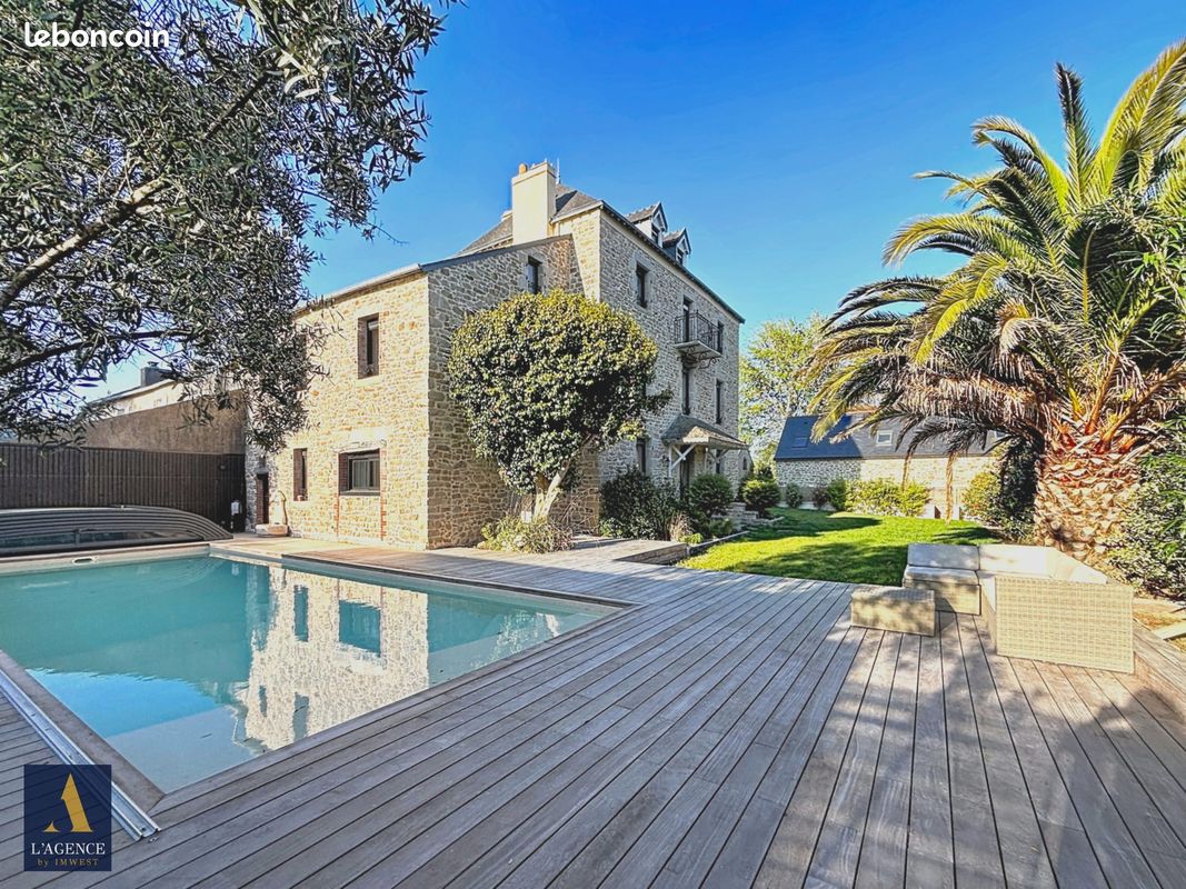 Maison 13 pièces 347 m² · à Ploemeur · 347 m² · 1 290 000 €