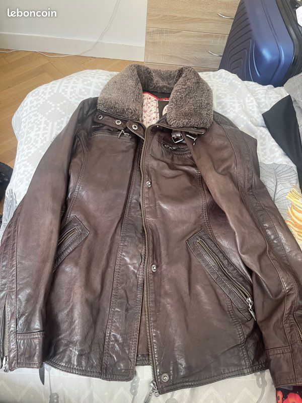 Blouson en cuir femme taille L (image 1)