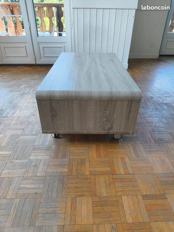 Table basse sur roulette "Helga" (image 2)