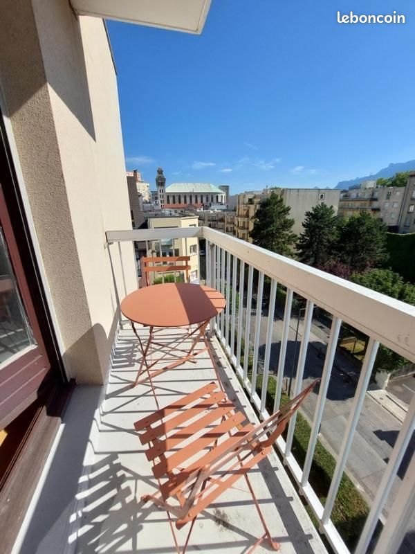 Appartement 2 pièces 37 m² · à Grenoble · 37 m² · 647 €
