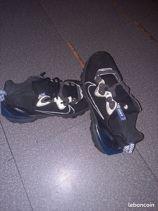 Nike react lire la description (image 1)