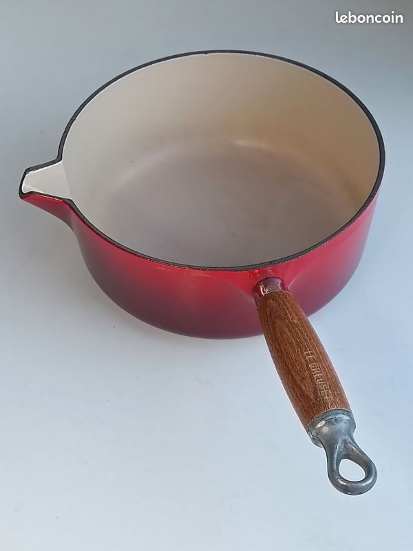 ancienne cocotte casserole fonte le creuset marron n 20 cuisine mijote