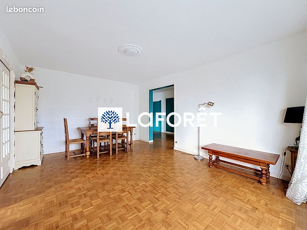 Appartement 5 pièces 100 m² · à Champagne-au-Mont-d'Or · 100 m² · 265 000 €