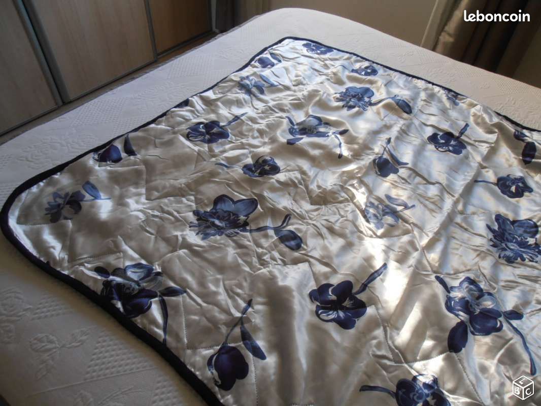 DESSUS DE LIT MATELASSE 120X165Cm GRIS BLEU (image 1)