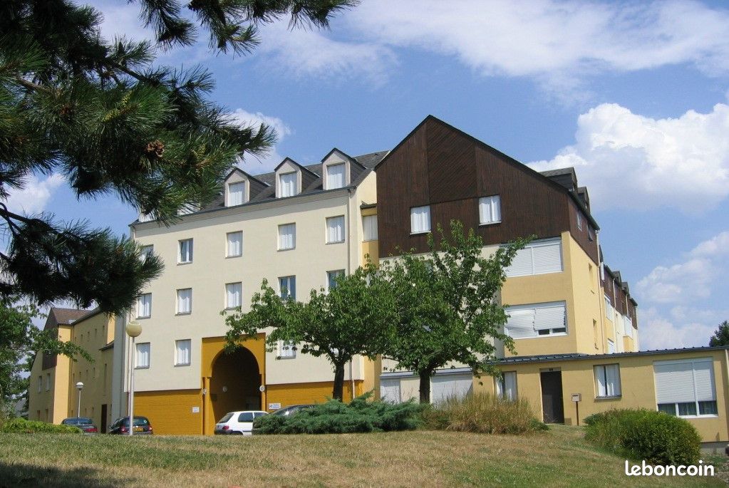 Appartement 4 pièces 82 m² · à Châteauroux · 82 m² · 586 €