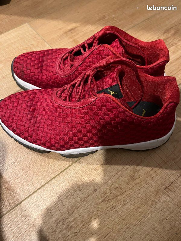 Jordan futur low T40 Chaussures