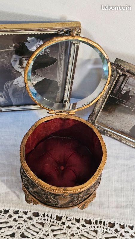 Ancienne Boîte à Bijoux En Laiton Et Verre Biseauté - Vintage Hôtel De Ville De Paris