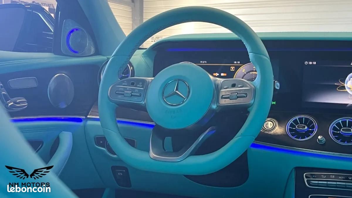 Mercedes Classe E 220 D 195 CV AMG LINE 4MATIC 9G-TRONIC BVA - INTERIEUR TIFFANY BLUE (image 25)