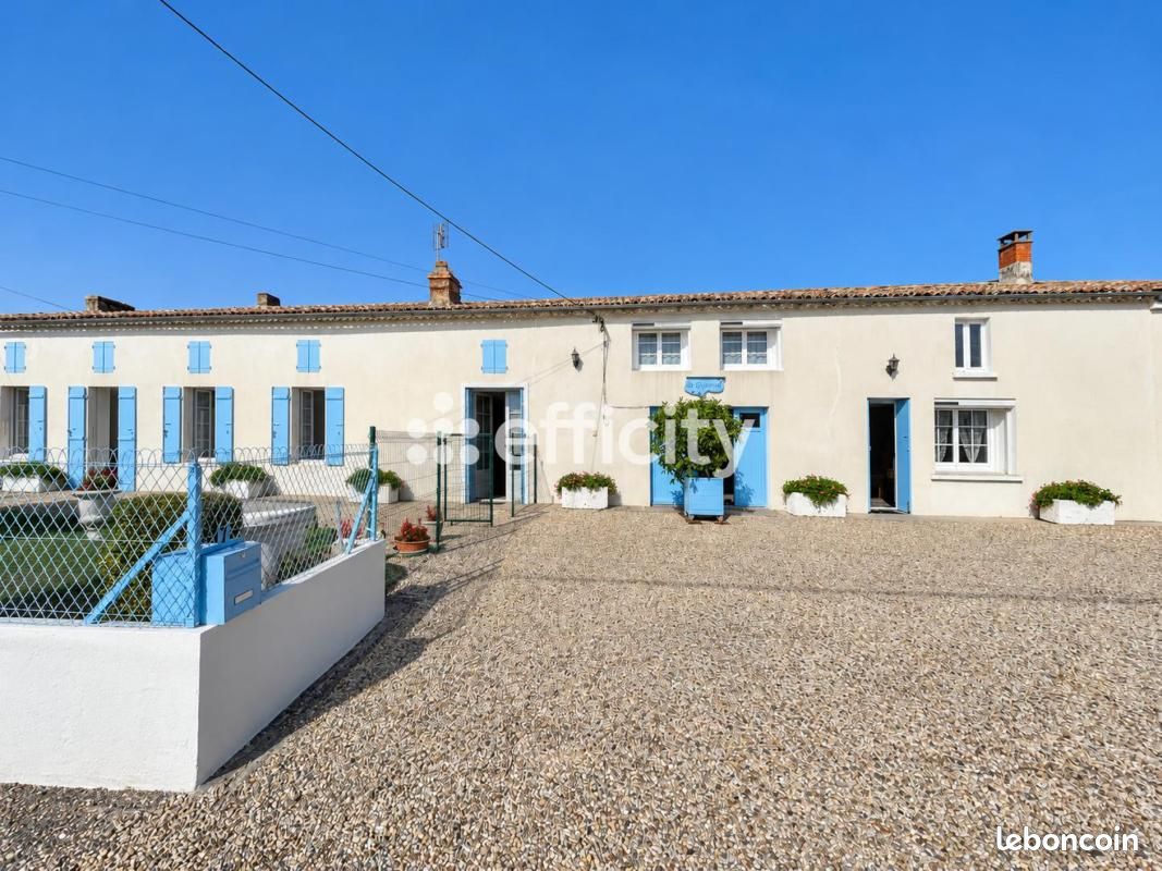 Maison 8 pièces 218 m² · à Arces · 218 m² · 308 000 €