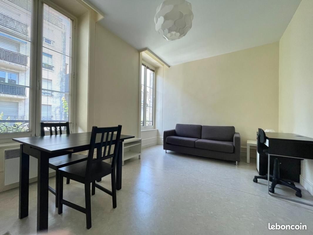 Studio 1 pièce 18 m² - Limoges 87000 (image principale 0)