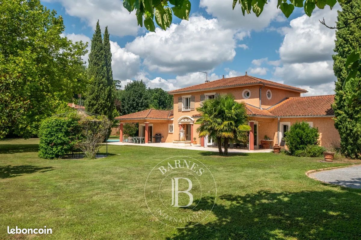 Maison 7 pièces 225 m² · à Collonges-au-Mont-d'Or · 225 m² · 995 000 €