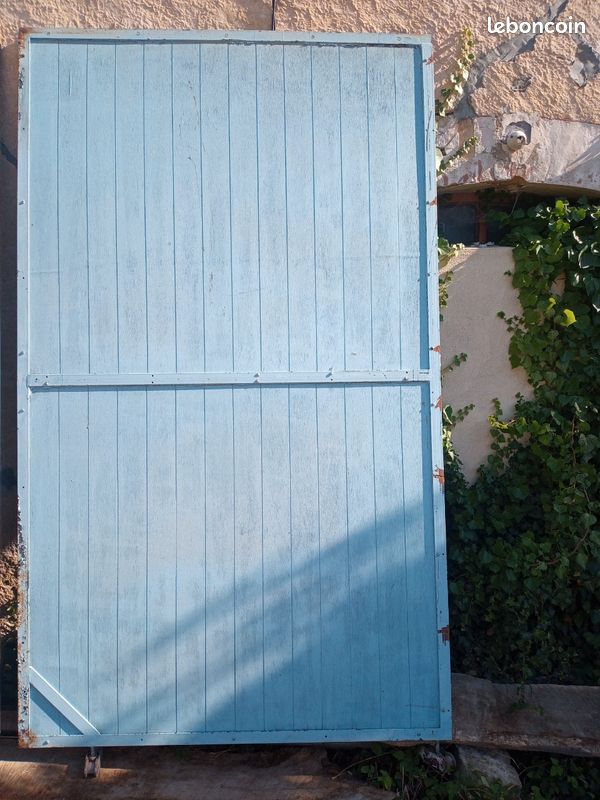 Grande porte de garage coulissante (image 3)