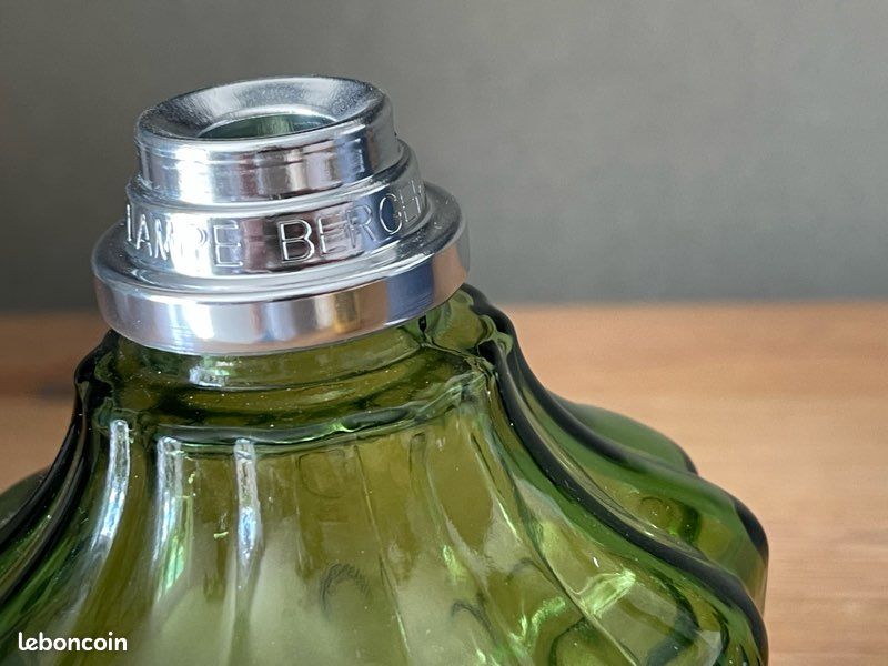Lampe Berger en verre Lila modèle Clochette - Décoration